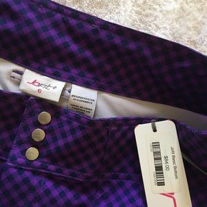 NWT   "JOFIT"  WOMEN BERMUDA SHORTS SIZE 6